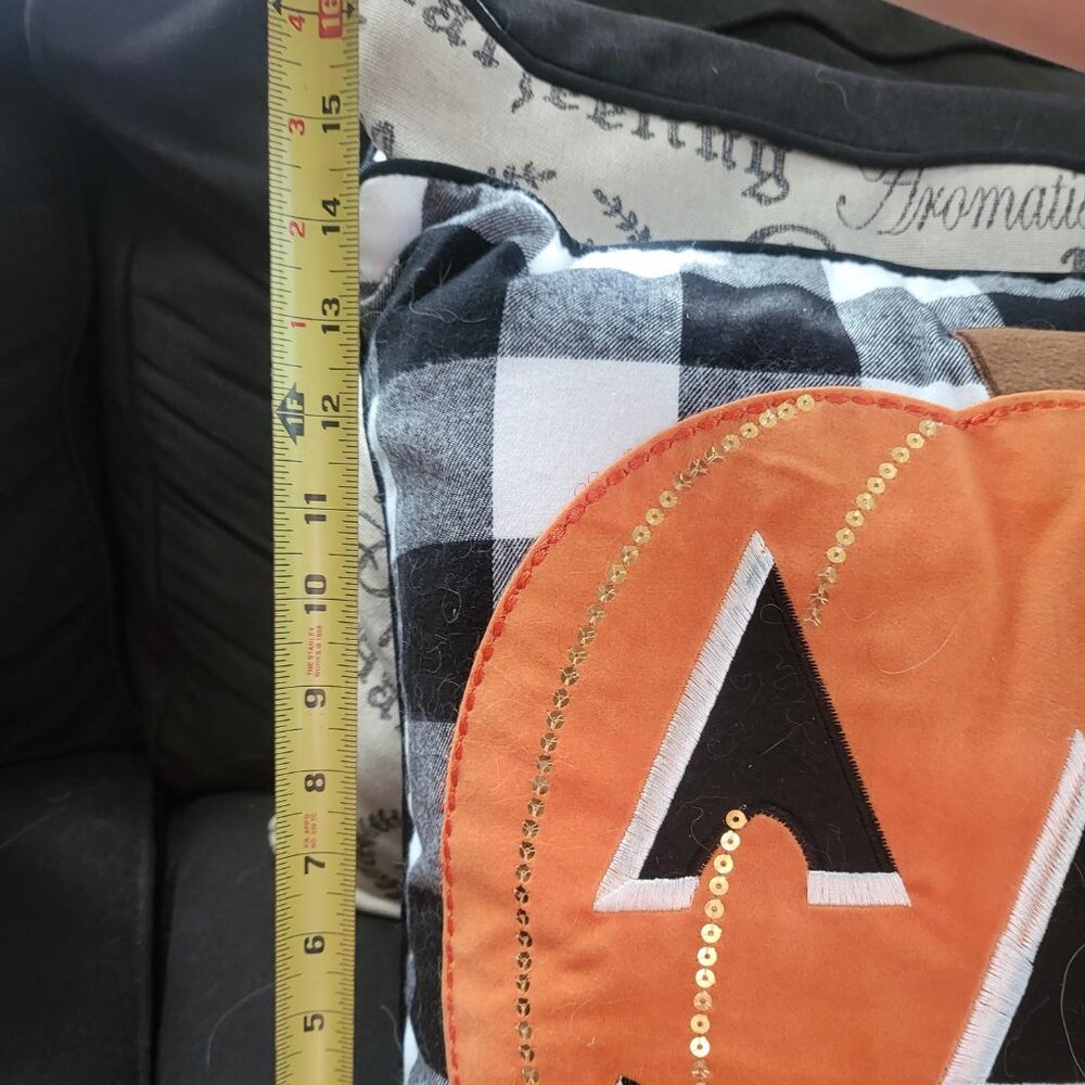 Pumpkin Pillow Halloween - Picture 2 of 3